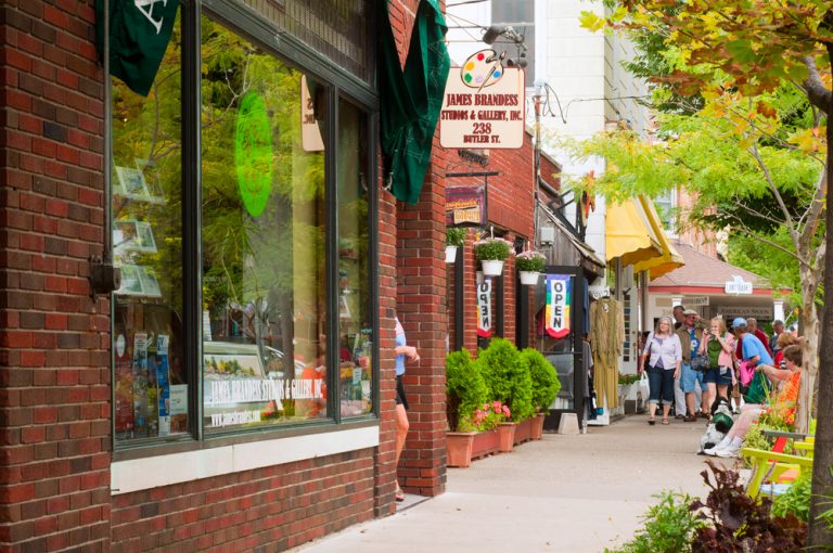 20 Small Towns In Michigan You Must Visit - Midwest Explored