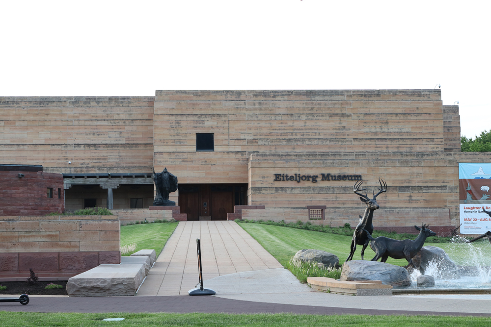 Exterior of the Eiteljorg Museum with a fountain.