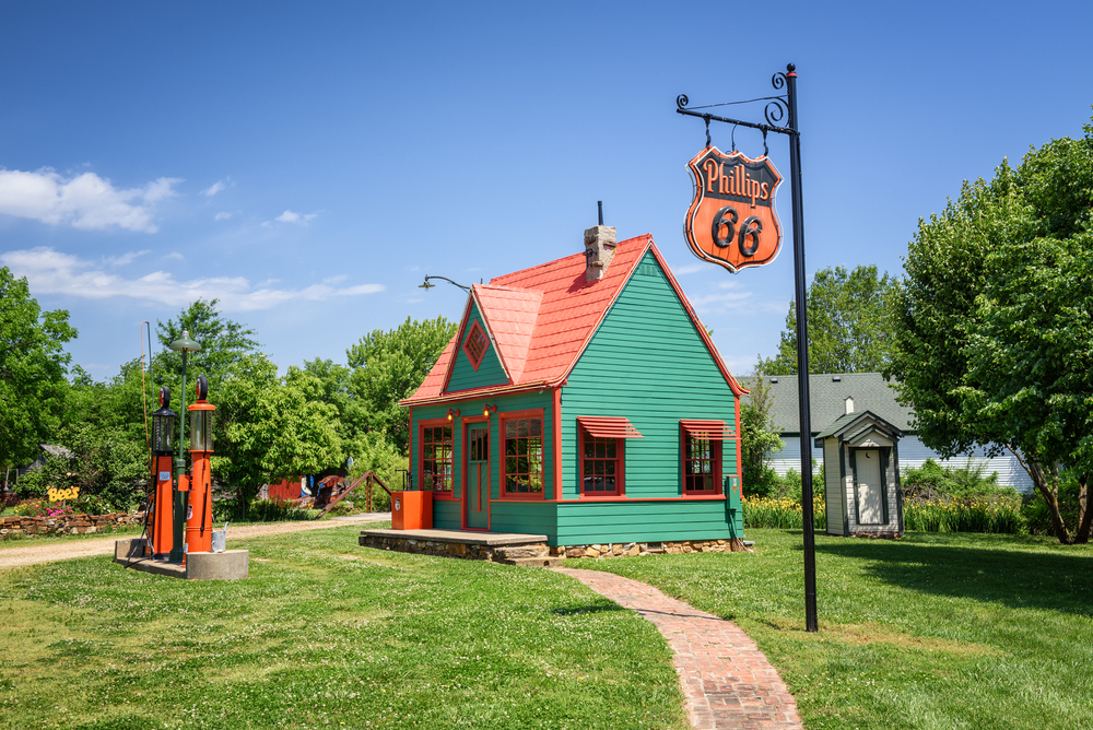 A cute, vintage gas station in Carthage, MO.