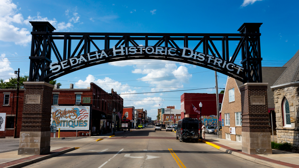 Sign and entrance to the Sedalia Historic District.