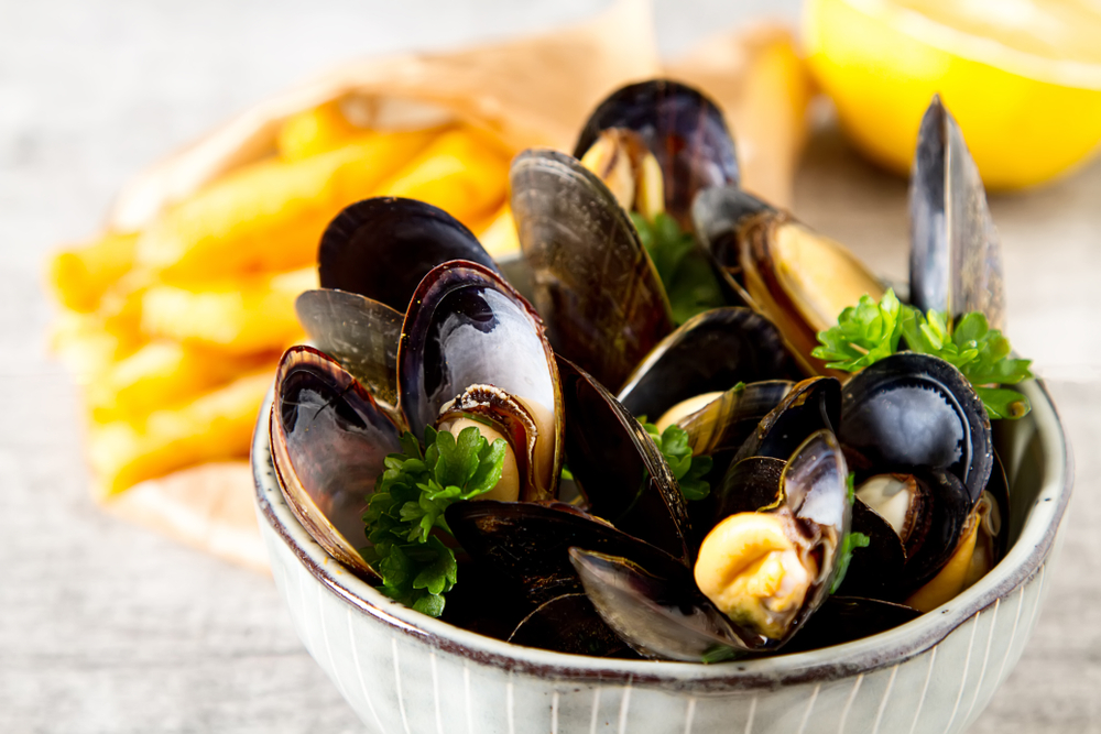 Mussels with herbs and a side of fries
