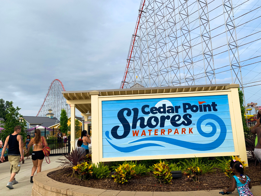 The entrance sign for Cedar Point Shores, one of the best waterparks in Ohio.
