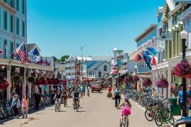 18 Things To Do in Mackinac Island, MI - Midwest Explored