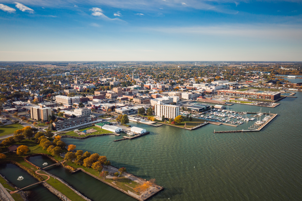 aerial view of city things to do in sandusky ohio