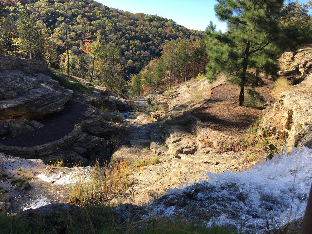 Formation of sedimentary rocks in branson missouri state park near table rock lake