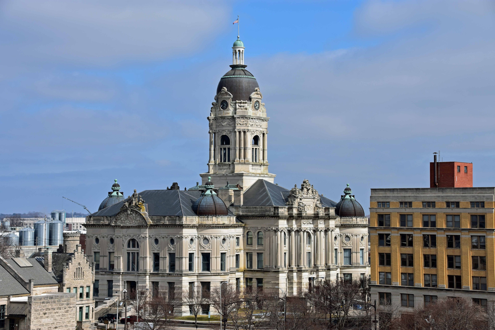 Cityscape photo of the Evansville, Indiana old courthouse. Visiting the courthouse is one of the things to do in Evansville 