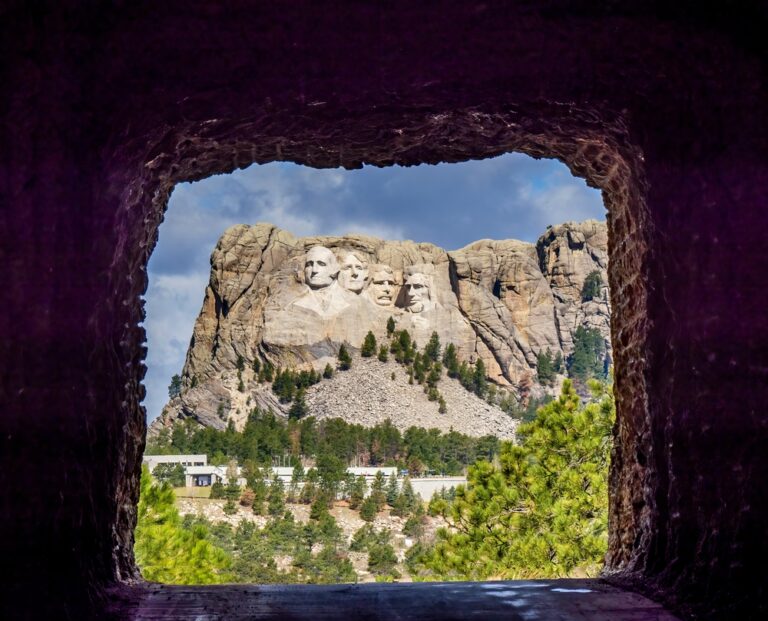 15 Things To Do In Mount Rushmore (And Nearby) Midwest Explored
