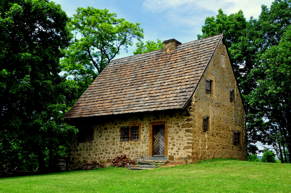 The historic 1719 Hans Herr House is the oldest Mennonite Meeting House in the Western Hemisphere and is one of the thgins to do in Lancaster. 