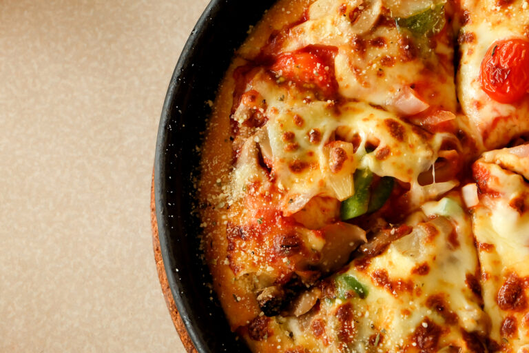 15 Places To Get The Best Pizza In Chicago Midwest Explored