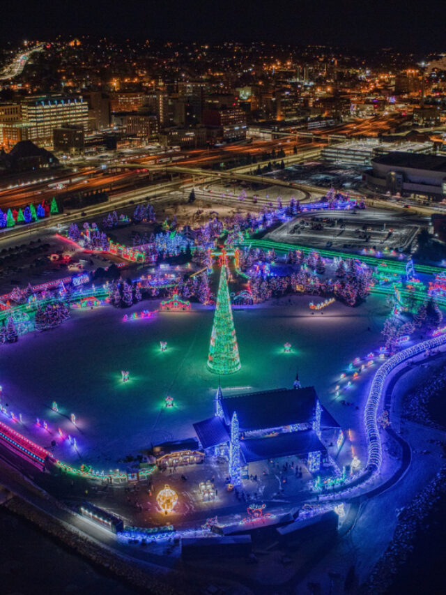 best places to visit in midwest during christmas