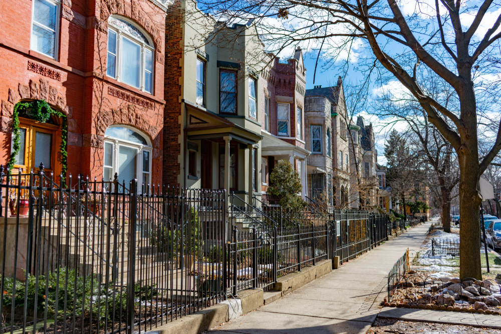 rows of colorful houses best neighborhoods in chicago